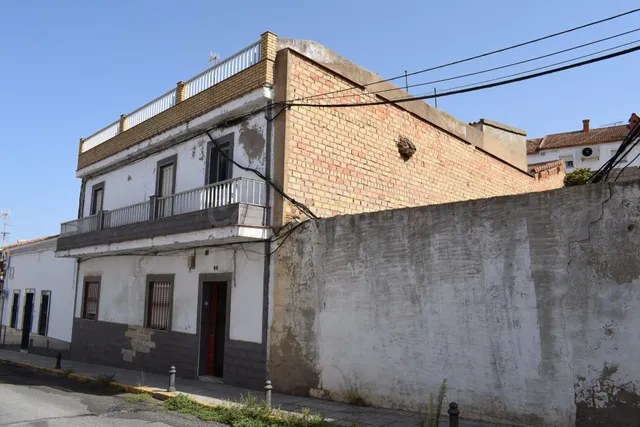 casa a la venta en nerva para reformar - foto 2