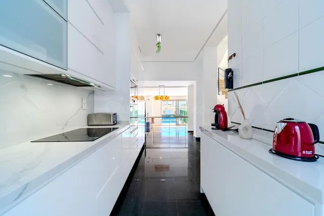 Exclusivo adosado con piscina privada y vistas al mar a solo 200 metros de la playa en Aguamarina – Orihuela Costa — 13