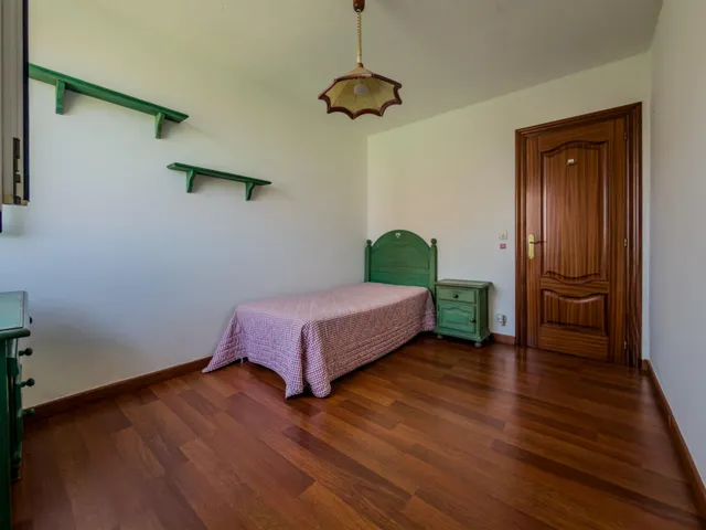 Piso con terraza a la venta en Fernando de Los Rios. — 11