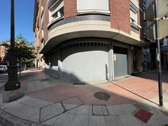 LOCAL EN EL CENTRO DE PONFERRADA — 5