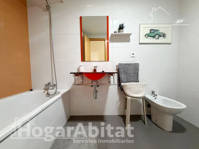 SEMINUEVO CON PISCINA, GARAJE  Y DOS TERRAZAS CERCA DEL METRO — 44