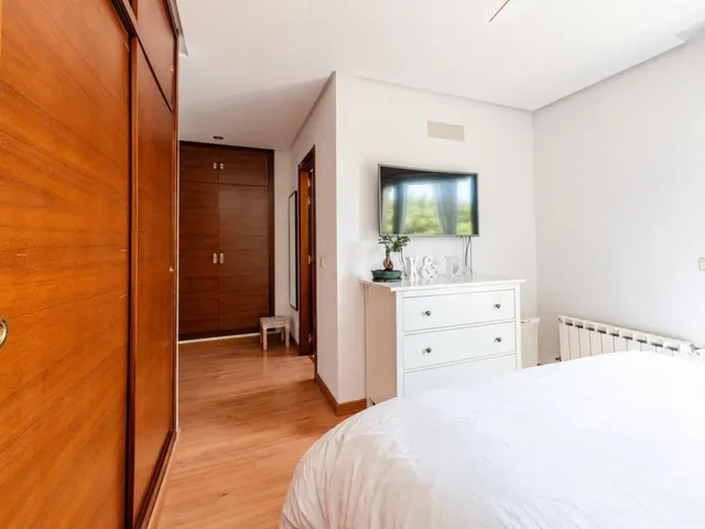 Exclusivo chalet individual con la mejor ubicación de la zona. — 28