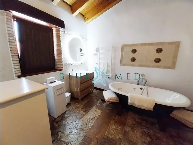 Sorprendente casa de campo con 4 dormitorios y 3 baños. — 33