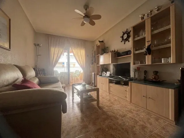 Piso en venta en Guardamar del Segura con plaza de garaje y dos terrazas — 28