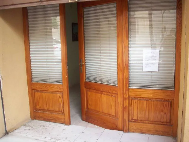Local Comercial Avda. Conde Torrefiel 1-A