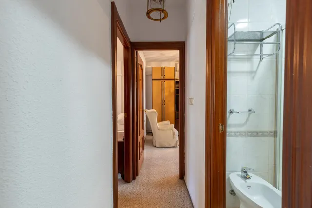 Estupendo piso  en la última planta en calle doctor azpitarte — 11