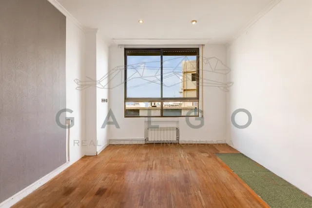 Piso a la venta junto a la plaza del ayuntamiento — 20