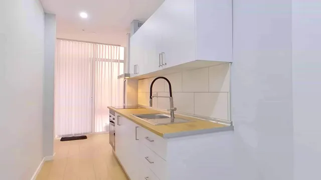 habitación  en piso en el centro de Alicante — 9