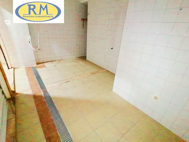 Venta de Local + Trastero en Pleno Centro de Cáceres, Junto al La Cruz — 11