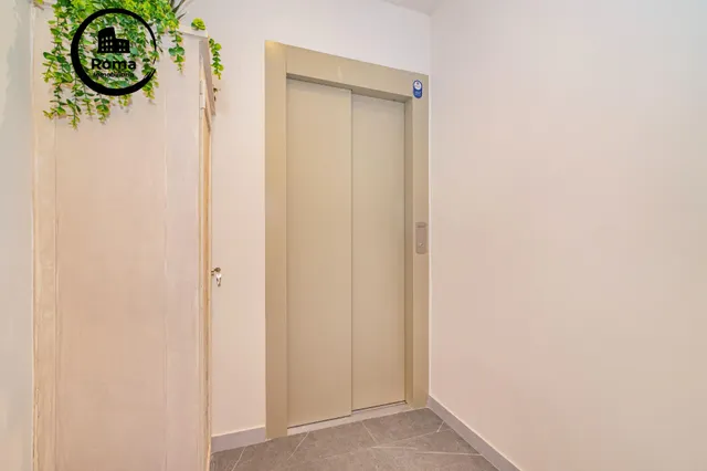 Edificio premiun gran lujo  nuevo totalmente reformado y equipado con mobiliario exclusivo  en el centro de Granada — 14