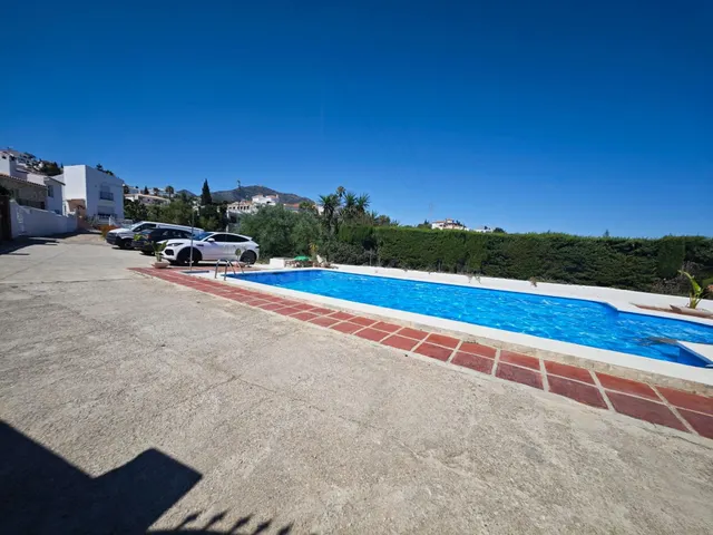 Villa en Torreblanca urbanización con piscina de una sola pl - foto 2