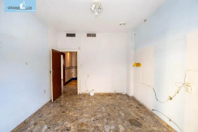 Edificio con gran potencial de desarrollo residencial en Zaidín – Granada — 36