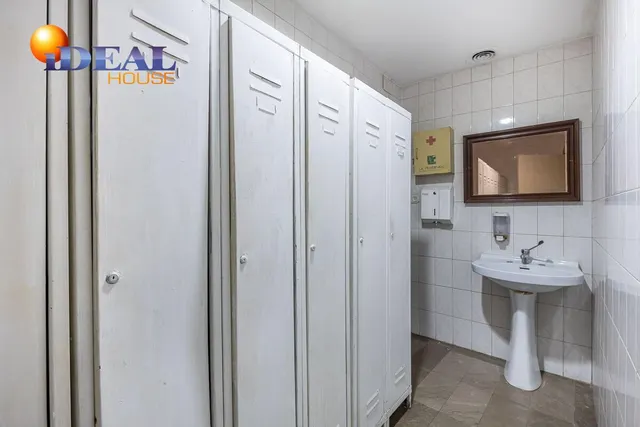 EN VENTA HOTEL Y RESTAURANTE LOS PINILLOS — 31