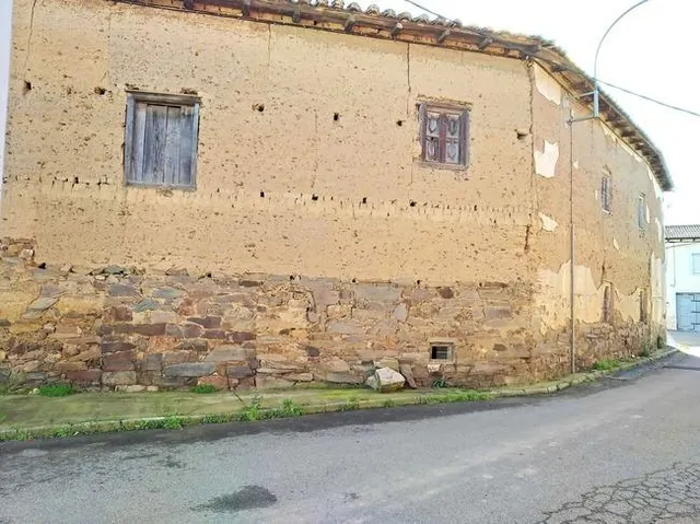 VIVIENDA PARA REFORMAR EN SOTO DE LA  VEGA — 8