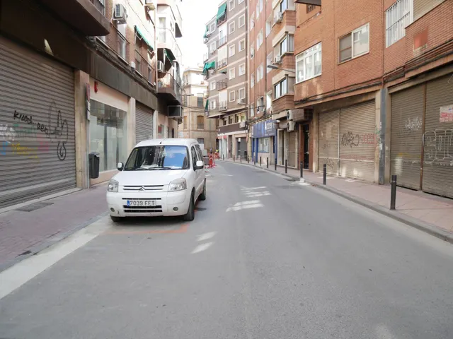 Se vende local en el Barrio del Carmen — 8