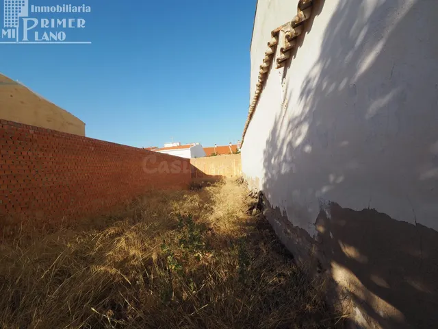 Solar en venta en pleno centro de Tomelloso – ¡Ubicación inm - foto 2