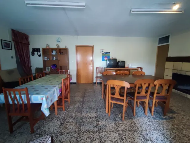 Casa de campo 4 habitaciones 500m² en venta - Poligono industrial carretera nacional — 13