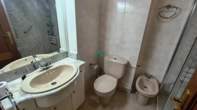 Se vende piso en Los Corrales de Buelna — 50