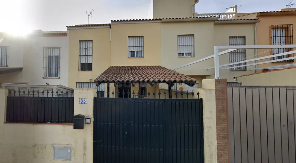 VENTA DE CASA EN BOLLULLO DE LA MITACION ( SEVILLA )