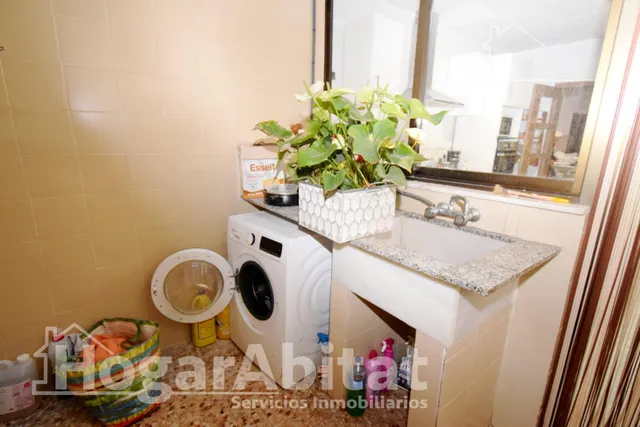 ESPACIOSA CASA CON TERRAZA Y GARAJE — 42