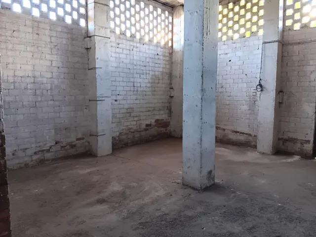 Local Comercial en la Zona de Tablero - Bajo — 3