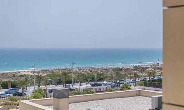 BUNGALOW EN URBANIZACIÓN CON PISCINA Y VISTA AL MAR — 14