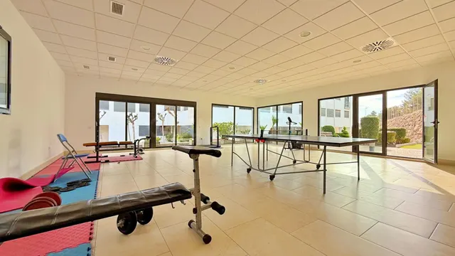 ÁTICO EN 'LOMAS DE CAMPOAMOR' CON SOLARIUM PRIVADO CON VISTA - foto 3