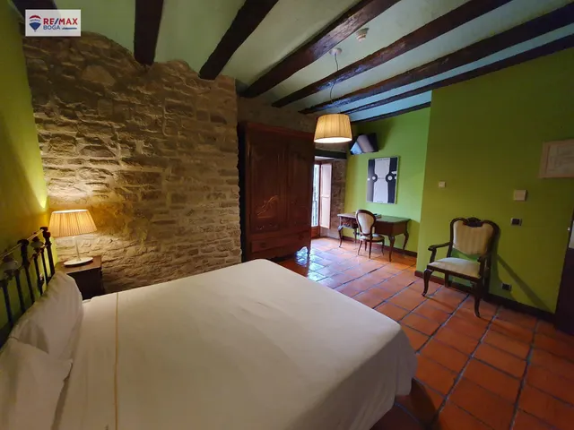 OPORTUNIDAD DE HOTEL EN UN ENTORNO DE ENSUEÑO — 19