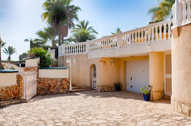 MAJESTUOSA VILLA CON VISTAS AL MAR, CERCA DE LA PLAYA DE LA FUSTERA, BENISSA — 46