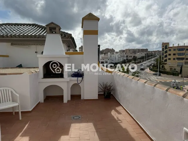 Fantástico bungalow de planta alta con bonitas vistas a esca - foto 2