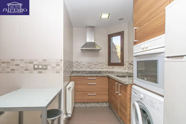 Ático a la venta en La Zubia ¡en rentabilidad! — 11