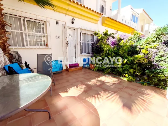 Fantástico adosado con solárium privado y vistas al mar en O - foto 5