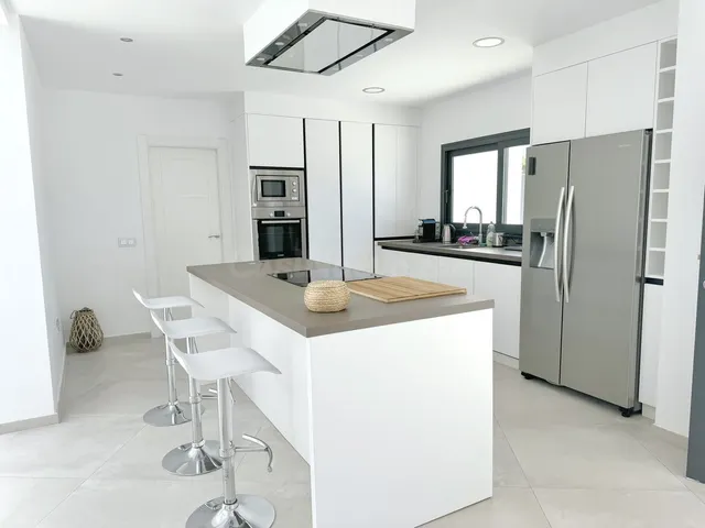 Chalet 5 habitaciones 270m² en venta - Marbella - foto 3