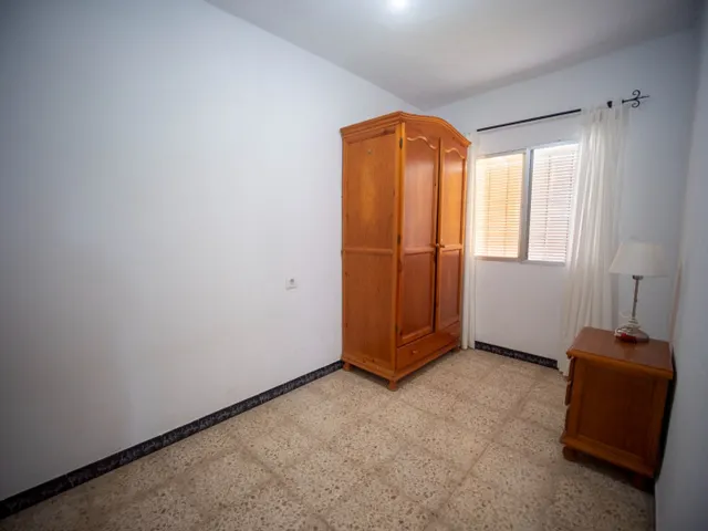 FINCA RÚSTICA CON ARBOLES FRUTALES Y CUADRA DE CABALLOS — 23