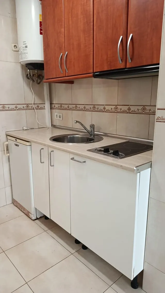 En el centro de la ciudad ,estudio a la venta con una terraza de buen tamaño y en un bloque muy económico — 10