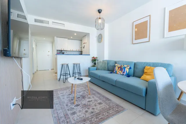 Magnífico apartamento con piscina, parking y cerca de golf e - foto 2