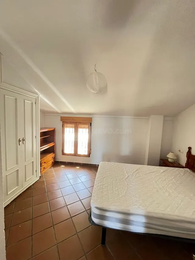 PISO EN ALQUILER EN EL ALBAYZIN - foto 2