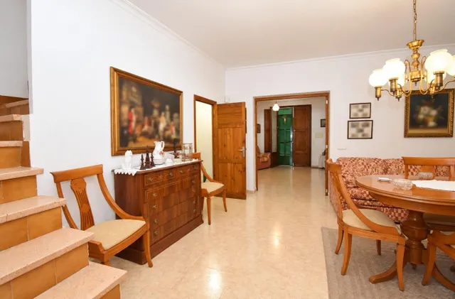 Casa de pueblo con patio en Muro — 11