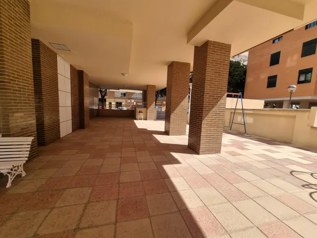 PISO AVDA. AMALIO GIMENO — 29