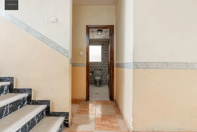 SE VENDE CASA CON UNA PARCELA DE 518 m2 (EN EL CENTRO DE LOS OGÍJARES). — 9