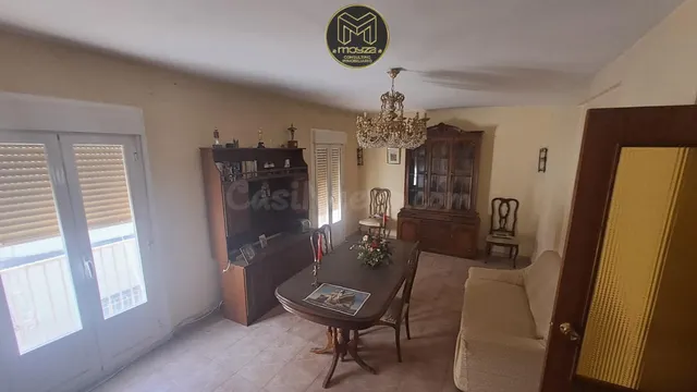 CASA EN LOS VILLARES
