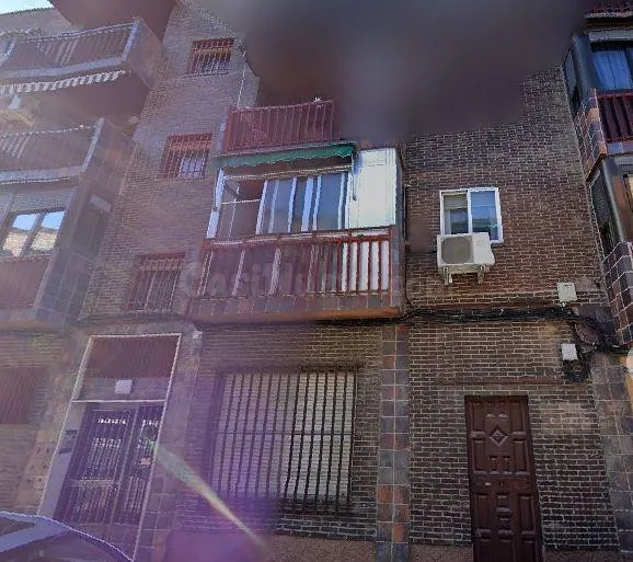 Se vende piso CESIÑN DE REMATE en C/ VILLAVEZA en Madrid
