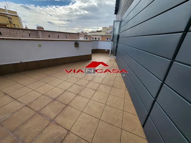 Alquiler de piso en Chamberi en Terraza, 3 habitaciones, — 41