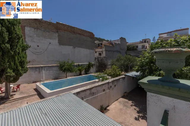 Casa con gran solar — 44