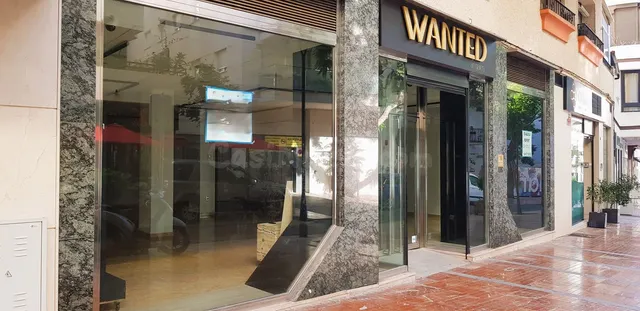 Local comercial 145m² en venta - Marbella — 2