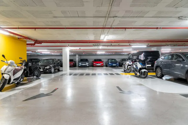 Parking de moto 2m² en alquiler - Eixample — 16