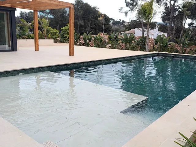 Elegancia arquitectónica en La Granadella, Jávea — 2