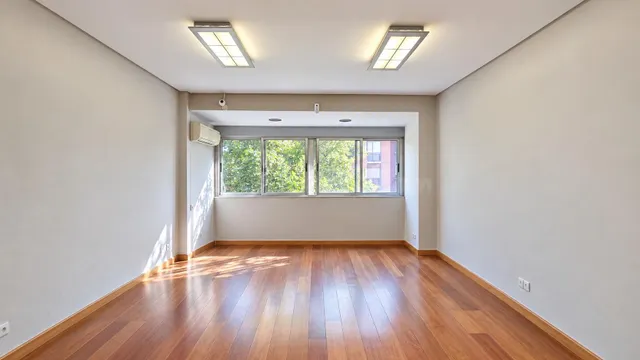 ¡INVERSORES! VENTA DE DOS PISOS UNIDOS A REFORMAR DE 3 DORMITORIOS Y 2 BAÑOS CADA UNO MUY CERCA DEL RETIRO — 3