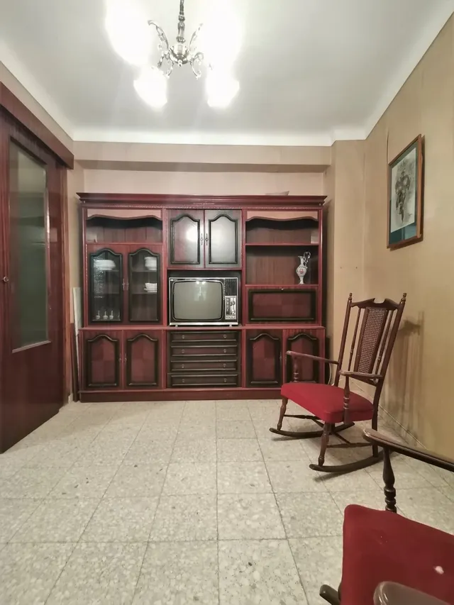 CASA A LA VENTA EN ZONA AVENIDA DE LA CONSTITUCION — 17