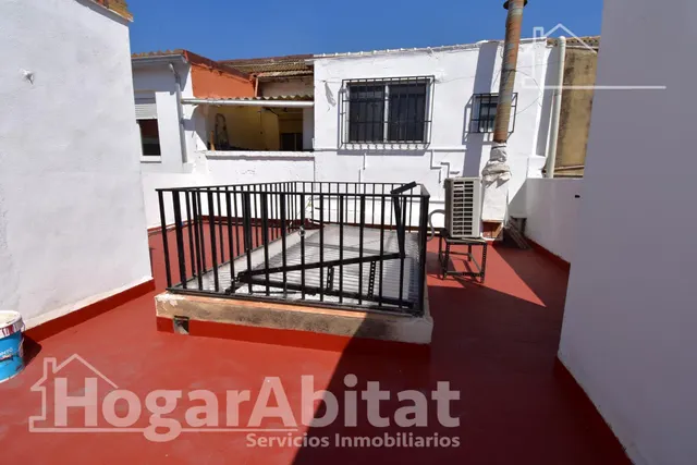 CASA REFORMA A ESTRENAR CON TERRAZA Y TRASTERO — 47